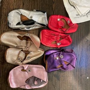 5 pairs of mon petit slipper shoes - size 8